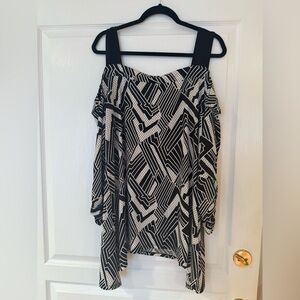 Talk of the Walk Cold Shoulder Asymmetrical Long Sleeve Geometric Design Tunic
